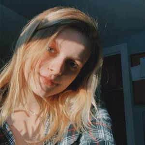 Meet your Posher, Alicia